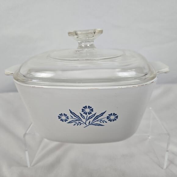 Corning Ware Blue Cornflower 1.75 Qt Covered Baking Dish P-1 3/4-B USA - Picture 1 of 14